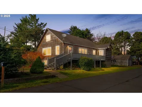 1115 SW Harbor Avenue Lincoln City OR 97367