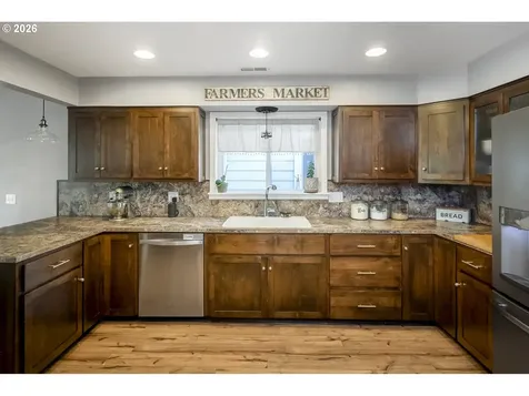 16784 Livesay Road Oregon City OR 97045