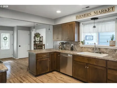 16784 Livesay Road Oregon City OR 97045