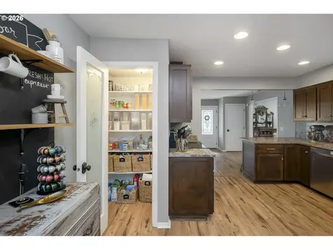 16784 Livesay Road Oregon City OR 97045