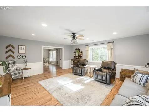 16784 Livesay Road Oregon City OR 97045