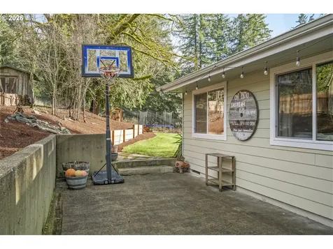 16784 Livesay Road Oregon City OR 97045