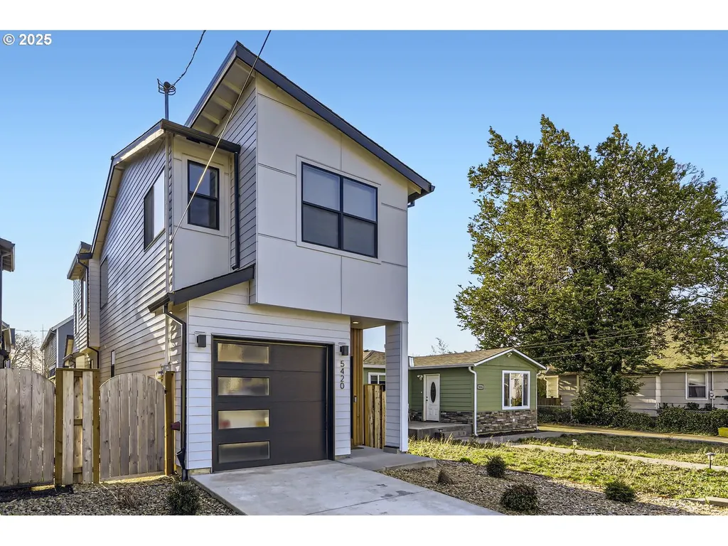 5420 SE Knapp Street Portland OR 97206