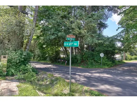 710 NE 69th Avenue Hillsboro OR 97124