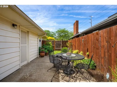 5205 SE Ramona Street Portland OR 97206
