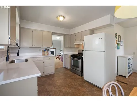 5205 SE Ramona Street Portland OR 97206