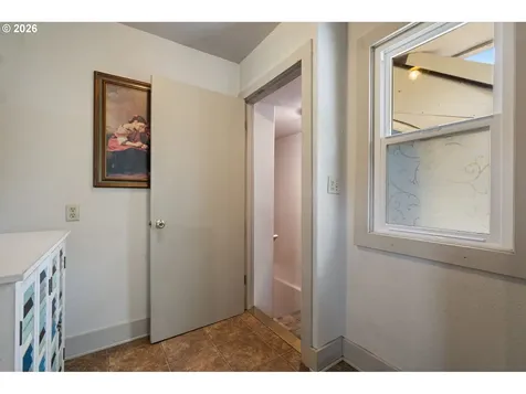5205 SE Ramona Street Portland OR 97206