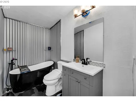 241 Foster Creek Road Toledo WA 98591