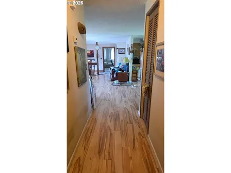192 Reston Avenue Winston OR 97496