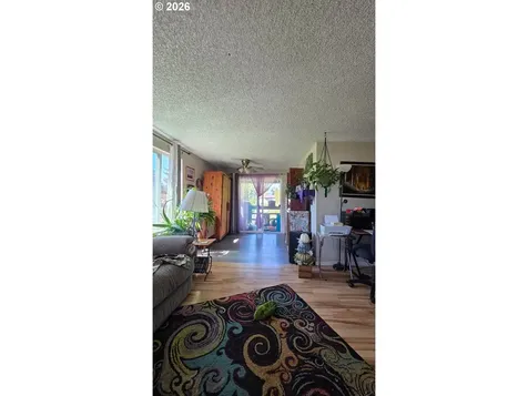 192 Reston Avenue Winston OR 97496