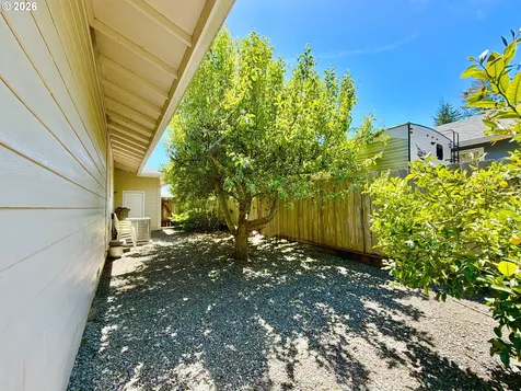 866 Jodee Lane Brookings OR 97415