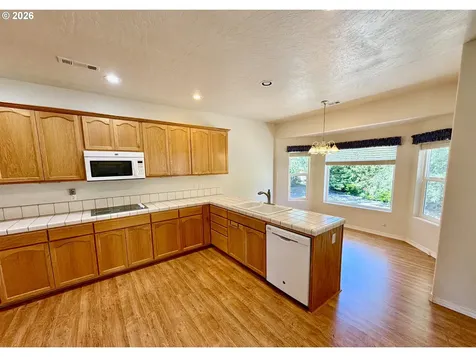 866 Jodee Lane Brookings OR 97415