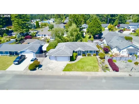 866 Jodee Lane Brookings OR 97415