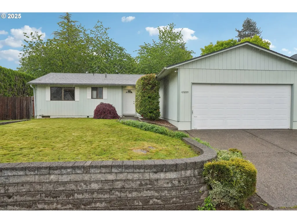 18225 Van Fleet Avenue Sandy OR 97055