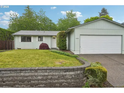 18225 Van Fleet Avenue Sandy OR 97055