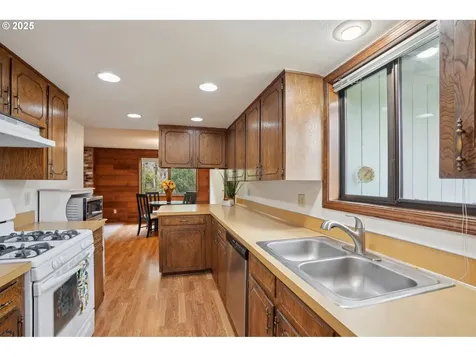 18225 Van Fleet Avenue Sandy OR 97055