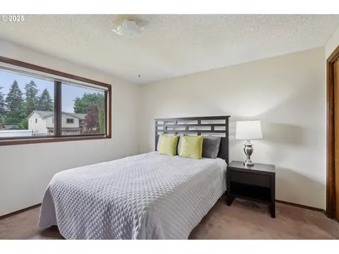 18225 Van Fleet Avenue Sandy OR 97055