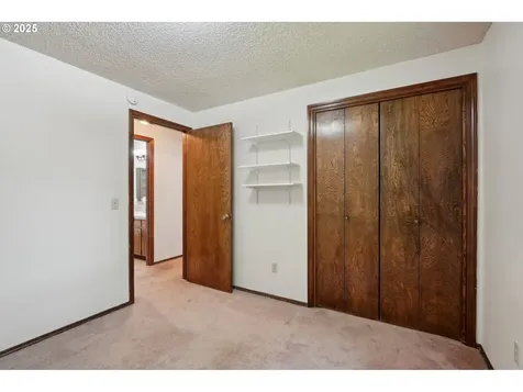 18225 Van Fleet Avenue Sandy OR 97055
