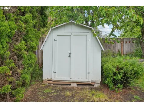 18225 Van Fleet Avenue Sandy OR 97055