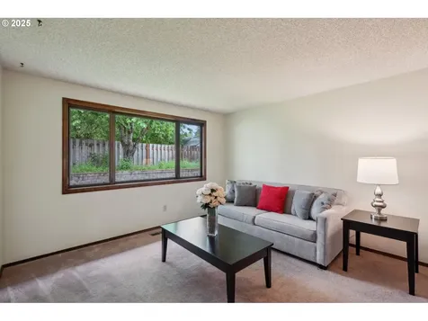 18225 Van Fleet Avenue Sandy OR 97055