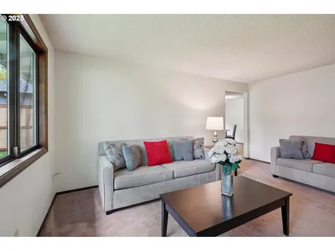 18225 Van Fleet Avenue Sandy OR 97055