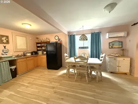 440 Forest Drive Azalea OR 97410
