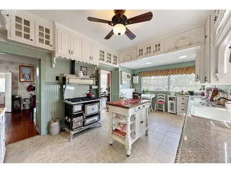 617 Juniper Street Junction City OR 97448