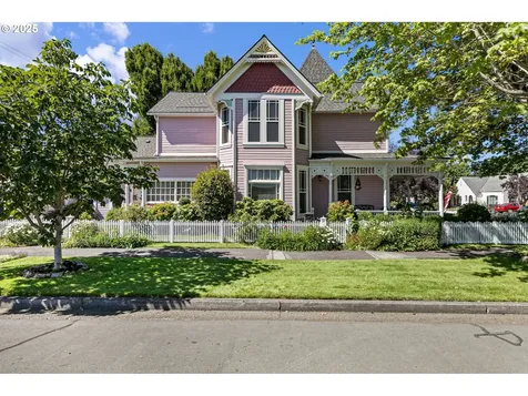 617 Juniper Street Junction City OR 97448