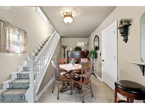 617 Juniper Street Junction City OR 97448