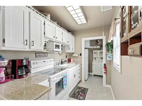 617 Juniper Street Junction City OR 97448