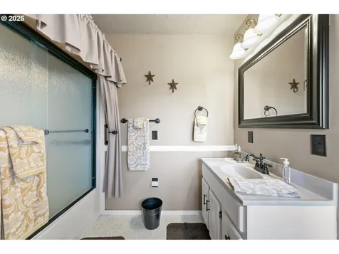 617 Juniper Street Junction City OR 97448