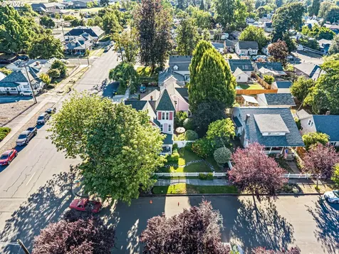 617 Juniper Street Junction City OR 97448