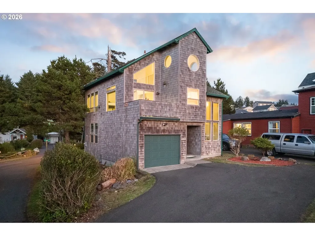 2260 SW Bard Road Lincoln City OR 97367