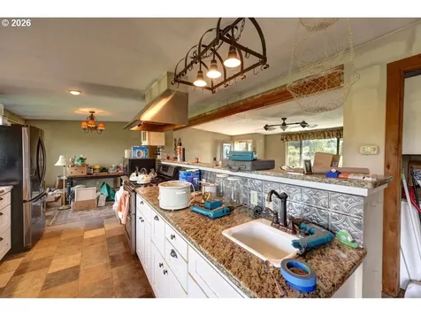 35343 Searls Lane Astoria OR 97103