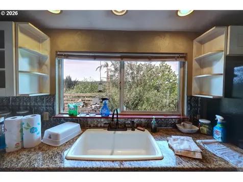 35343 Searls Lane Astoria OR 97103