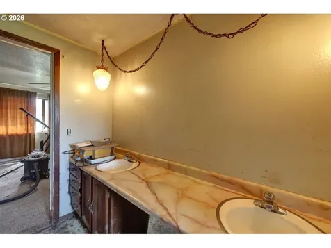 35343 Searls Lane Astoria OR 97103