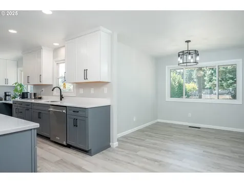 3537 SE 128th Avenue Portland OR 97236