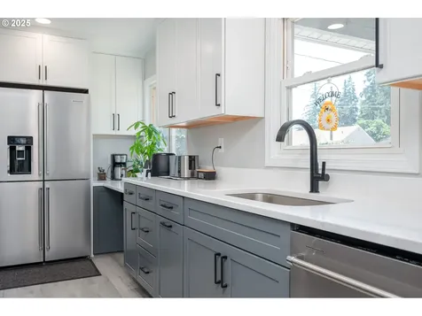 3537 SE 128th Avenue Portland OR 97236