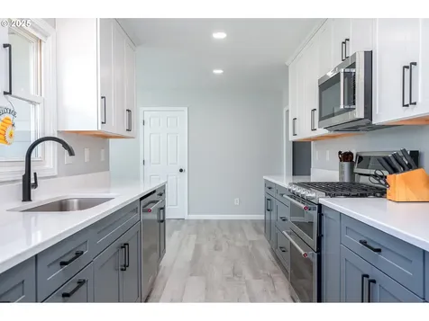 3537 SE 128th Avenue Portland OR 97236