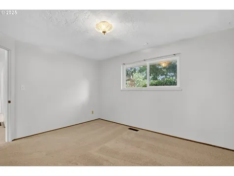 1131 SE 168th Avenue Portland OR 97233