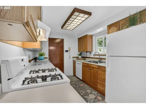 1131 SE 168th Avenue Portland OR 97233