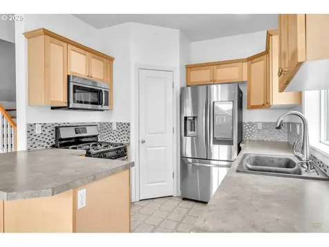 9848 Bobcat Street Aumsville OR 97325