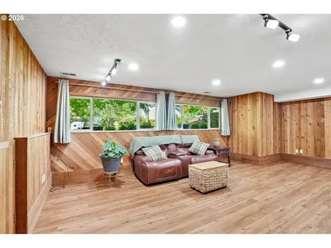 10300 SW Coquille Drive Tualatin OR 97062