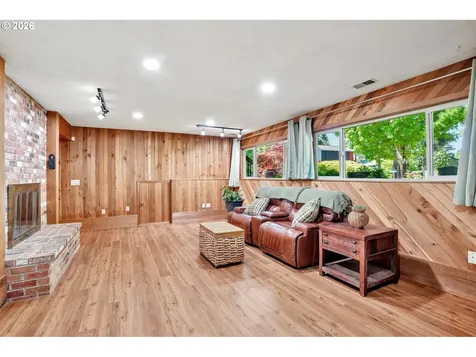 10300 SW Coquille Drive Tualatin OR 97062