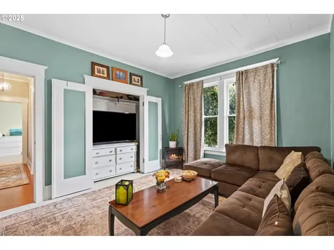 1306 B Street Washougal WA 98671
