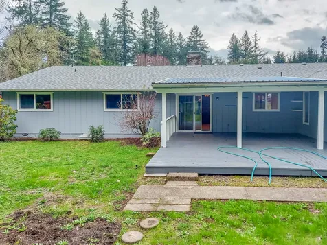 210 Cherokee Avenue Roseburg OR 97471