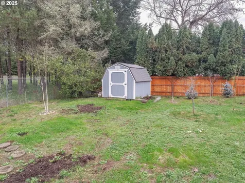 210 Cherokee Avenue Roseburg OR 97471