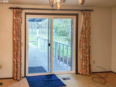 210 Cherokee Avenue Roseburg OR 97471