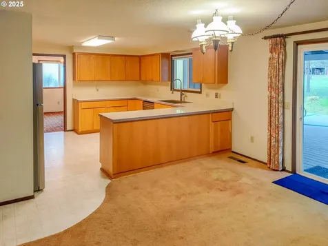 210 Cherokee Avenue Roseburg OR 97471