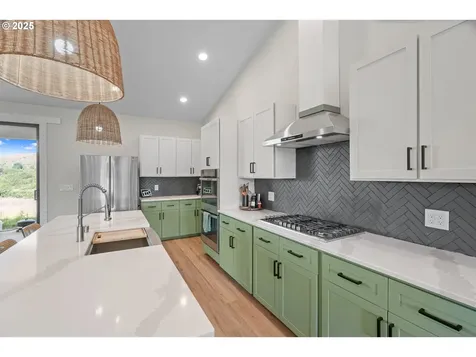 279 Stewart Drive Kelso WA 98626